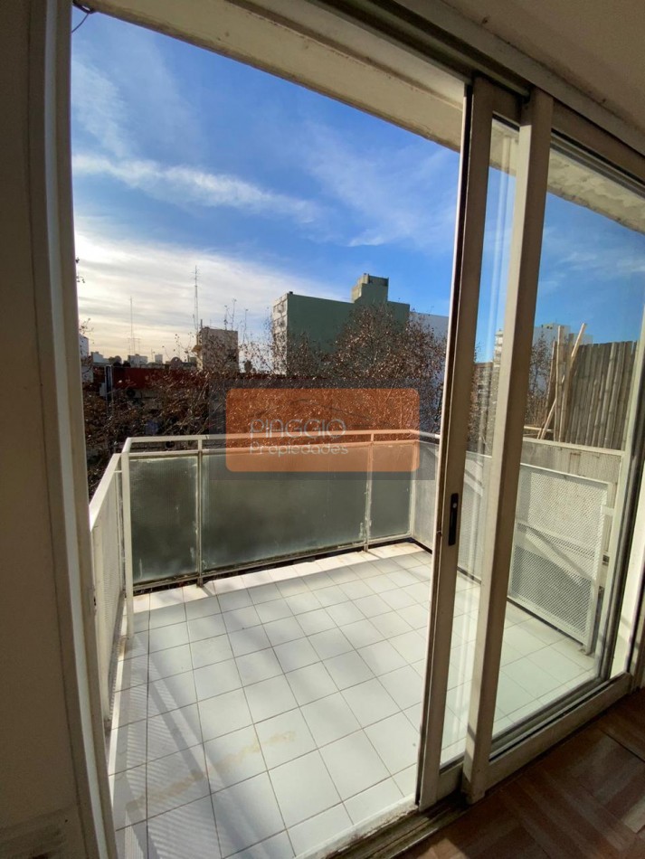 DEPARTAMENTO TIPO LOFT CON BALCON SUPER LUMINOSO EN VENTA