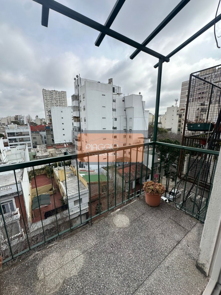 DEPARTAMENTO 3 AMBIENTES CON BALCON- EXCELENTE UBICACION!!
