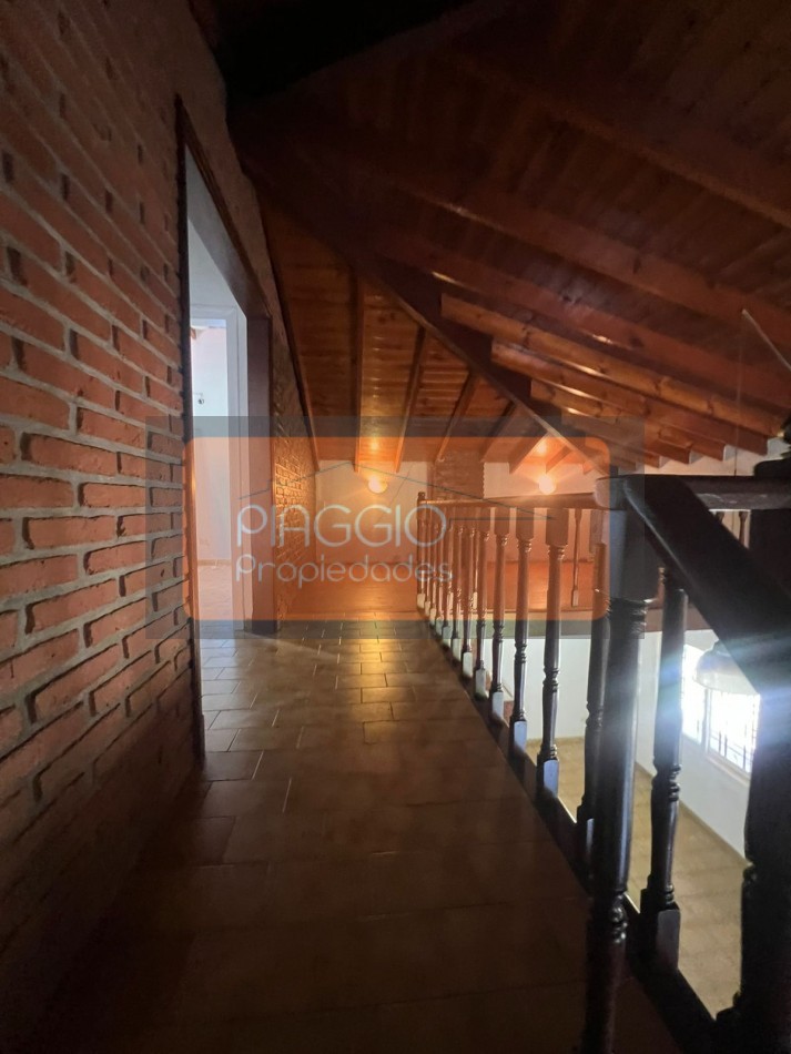 CASA QUINTA EN ALQUILER, 4 AMBIENTES CON IMPORTANTE PARQUE Y PILETA!!!