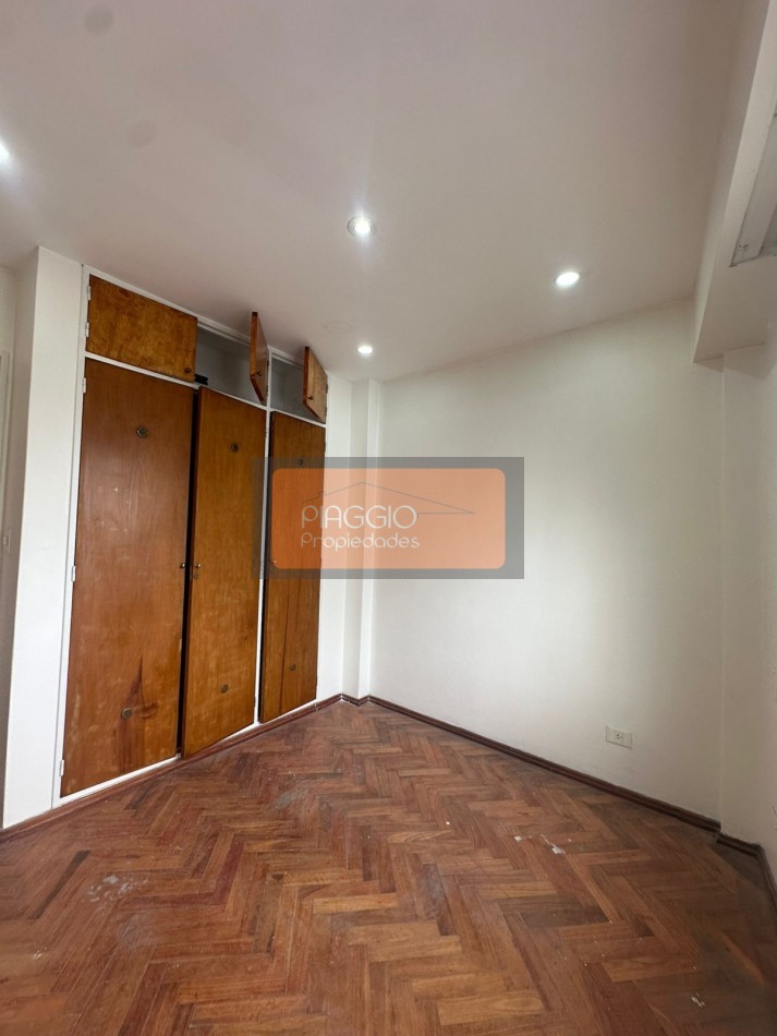 DEPARTAMENTO 3 AMBIENTES CON BALCON- EXCELENTE UBICACION!!