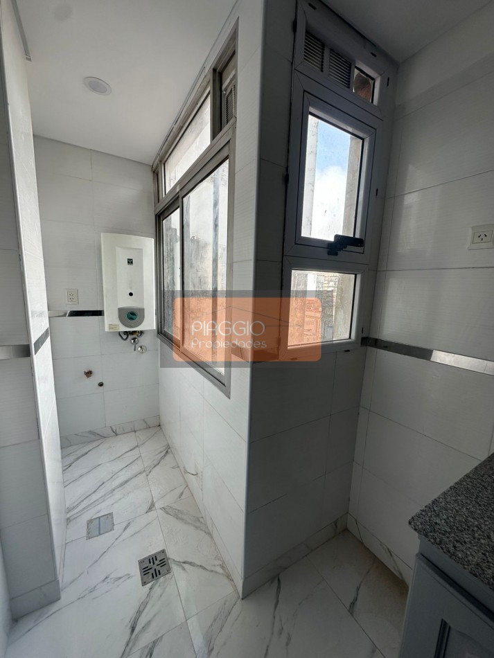 DEPARTAMENTO 3 AMBIENTES CON BALCON- EXCELENTE UBICACION!!