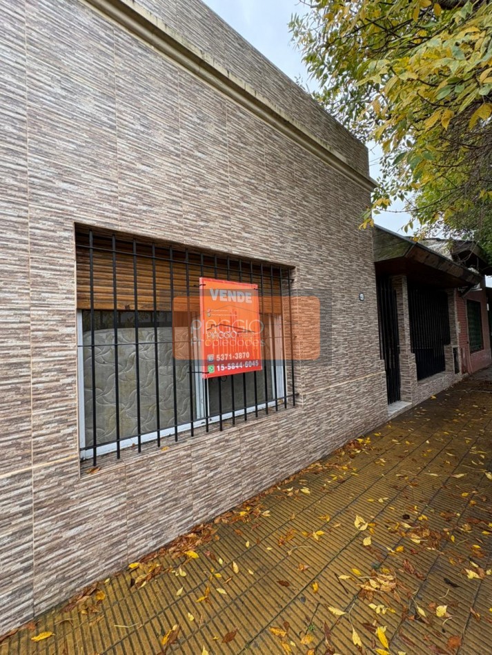 CASA SOBRE LOTE PROPIO- EXCELENTE OPORTUNIDAD DE INVERSION A LA VENTA 