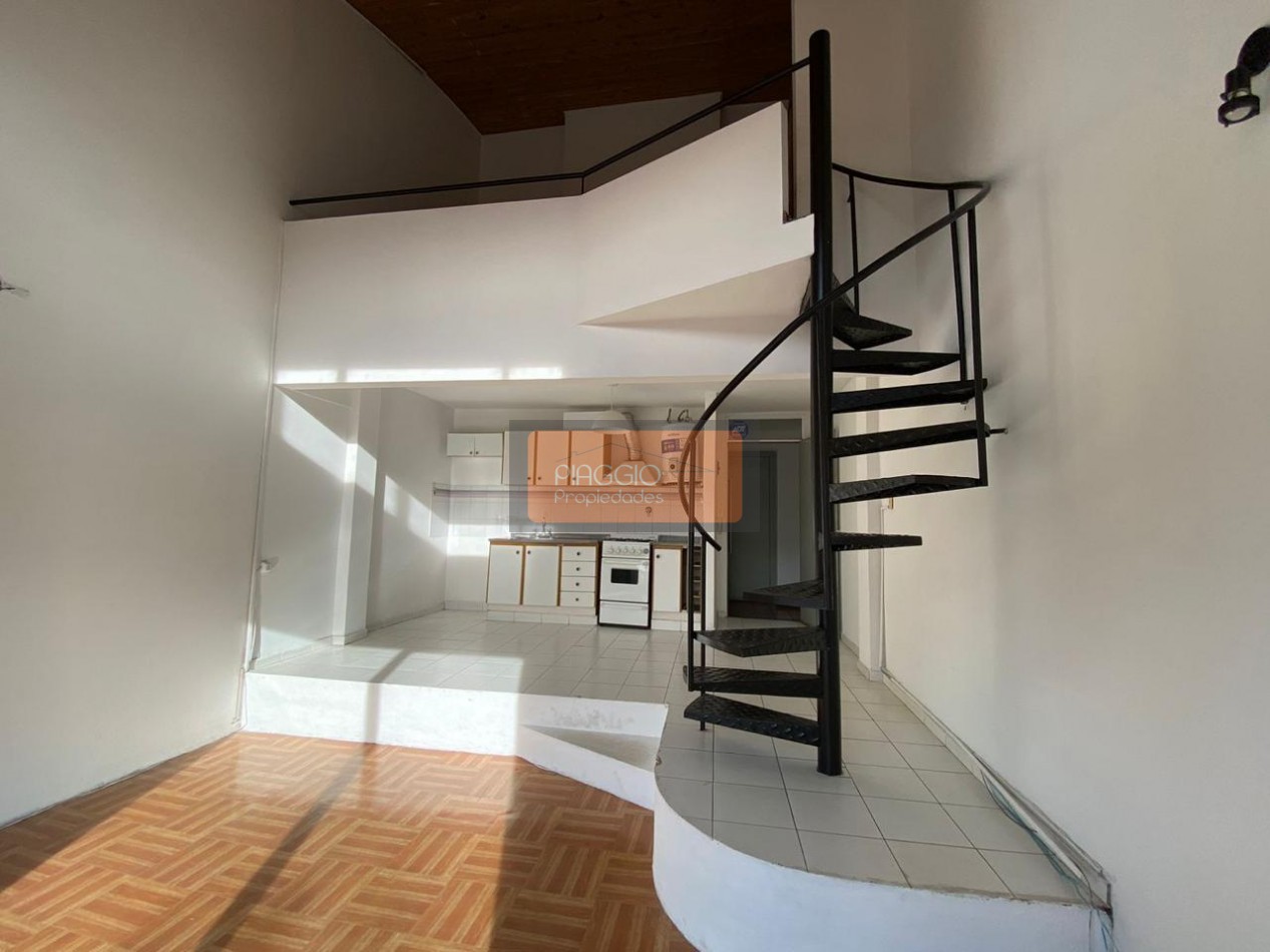 DEPARTAMENTO TIPO LOFT CON BALCON SUPER LUMINOSO EN VENTA