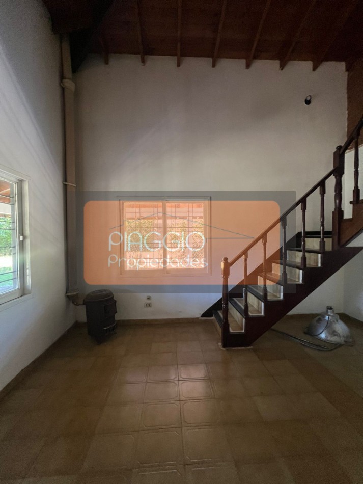 CASA QUINTA EN ALQUILER, 4 AMBIENTES CON IMPORTANTE PARQUE Y PILETA!!!