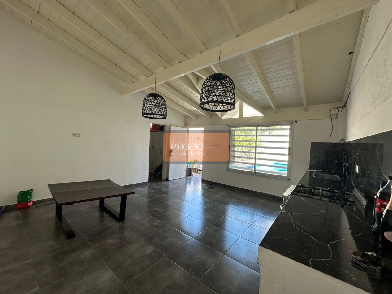 CASA DOS AMBIENTES CON PILETA EN ALQUILER