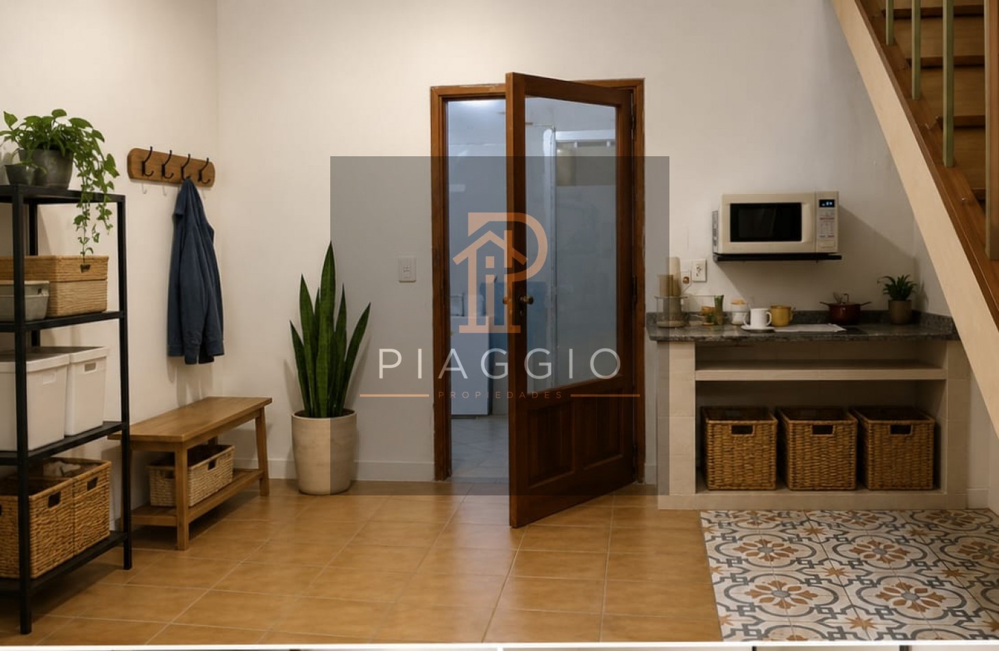 ALQUILA LOCAL COMERCIAL SOBRE AV. VELEZ SARSFIELD 