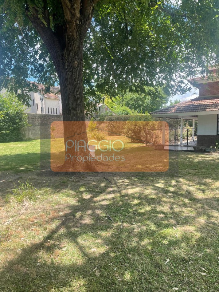 CASA QUINTA EN ALQUILER, 4 AMBIENTES CON IMPORTANTE PARQUE Y PILETA!!!
