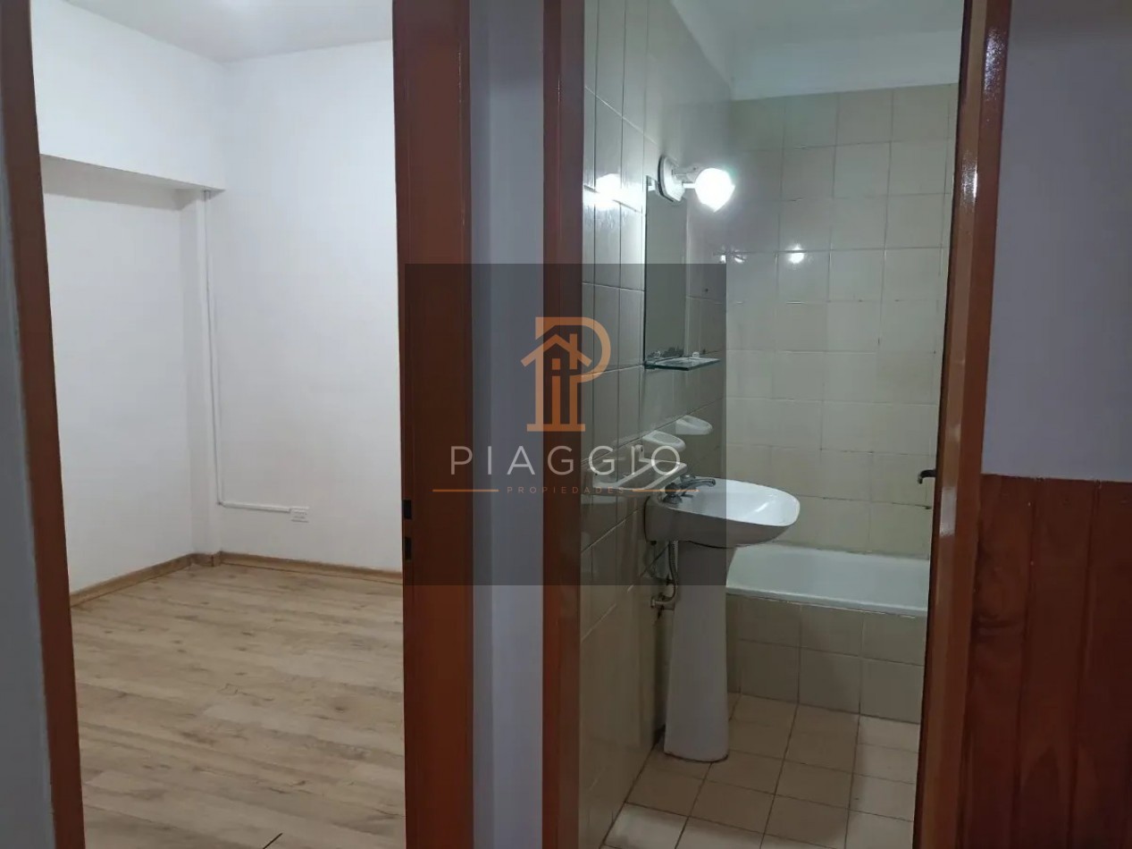 DEPARTAMENTO 2 AMBIENTES CON COCHERA CASEROS