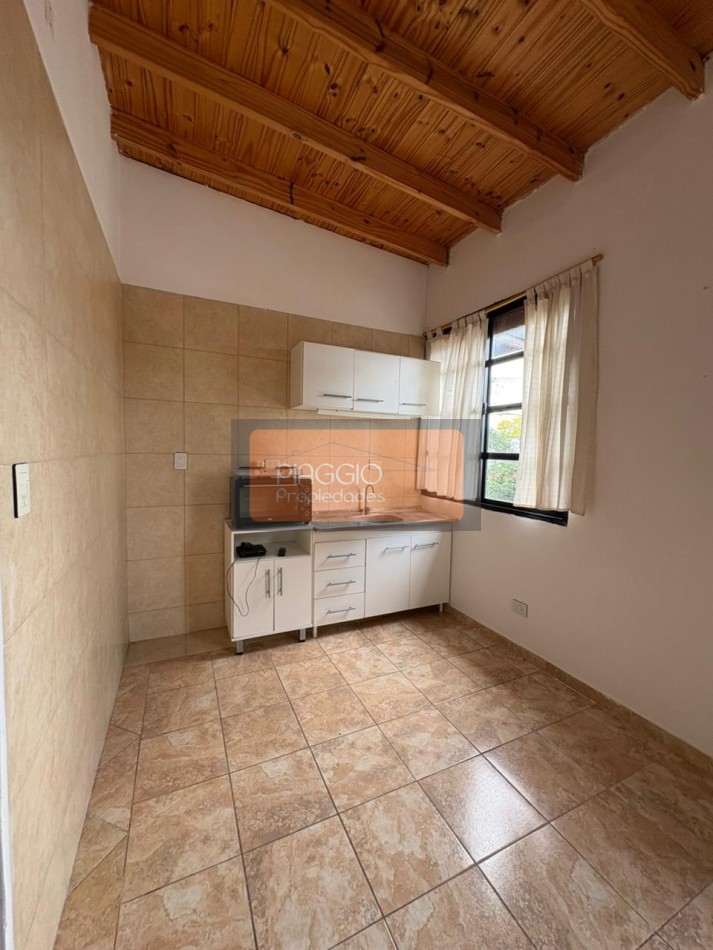 MONOAMBIENTE COMODO, MUY LUMINOSO EN ALQUILER.