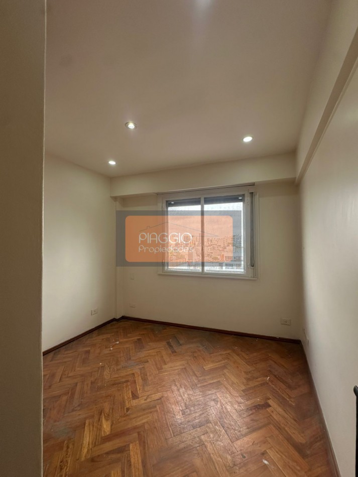 DEPARTAMENTO 3 AMBIENTES CON BALCON- EXCELENTE UBICACION!!