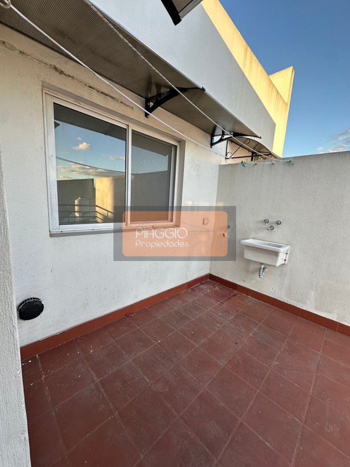 DEPARTAMENTO 2 AMBIENTES CON PATIO
