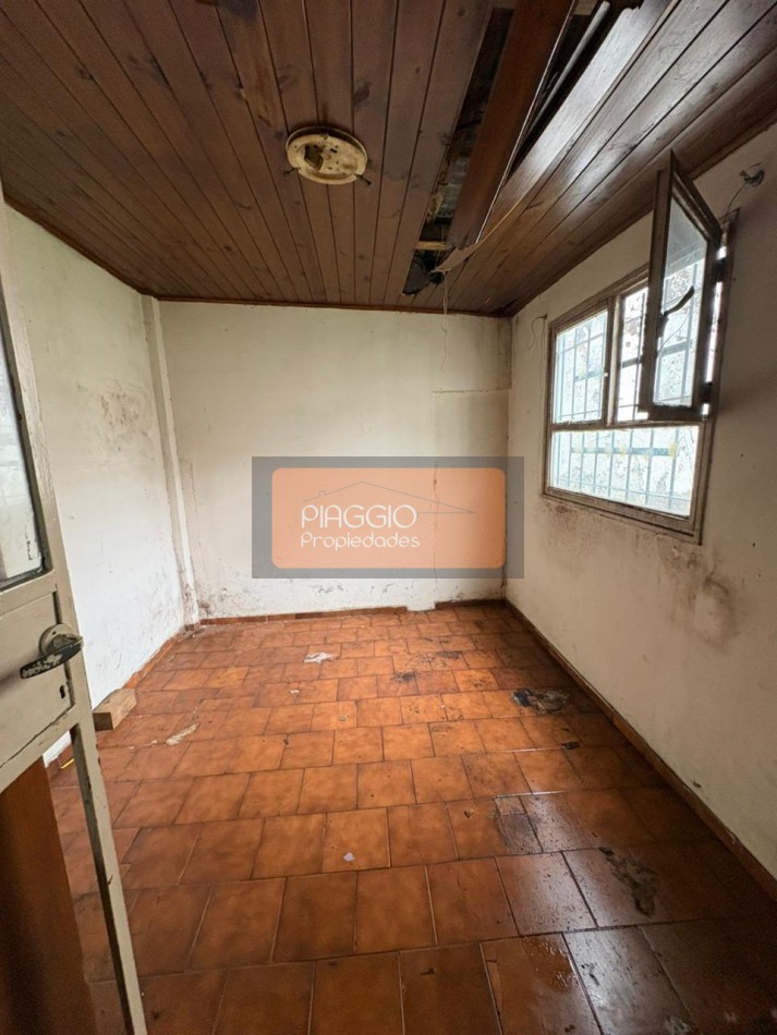 CASA SOBRE LOTE PROPIO- EXCELENTE OPORTUNIDAD DE INVERSION A LA VENTA 