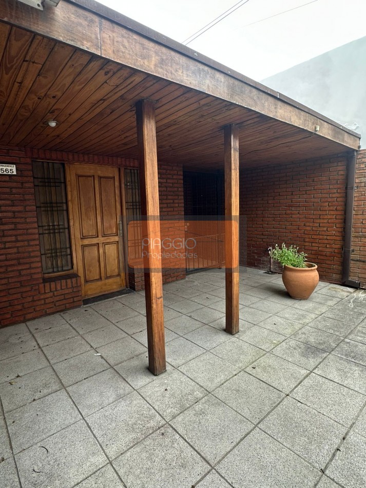 CASA 3 AMBIENTES CON TERRRENO EN VENTA EN MUNRO 