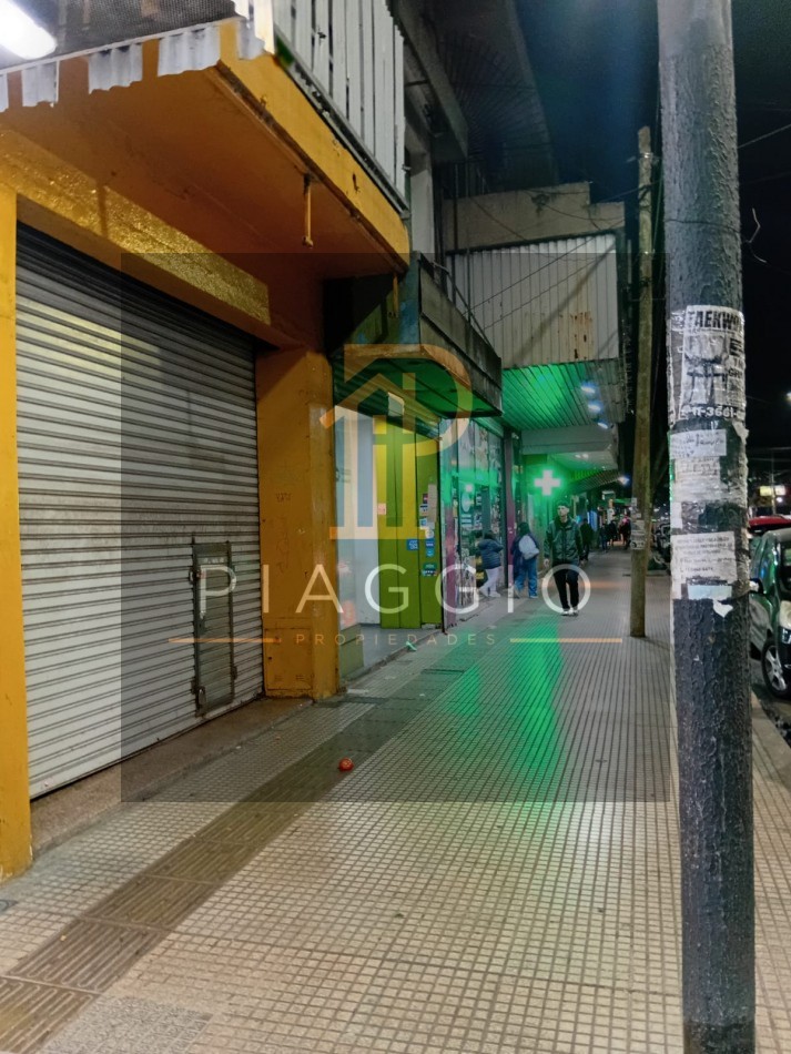 ALQUILA LOCAL COMERCIAL SOBRE AV. VELEZ SARSFIELD 