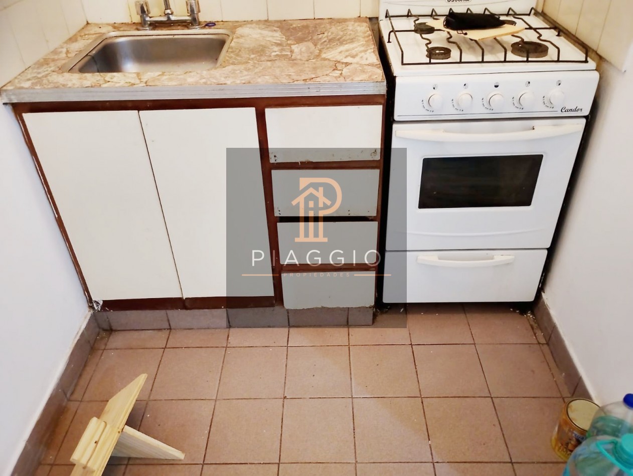 DEPARTAMENTO 2 AMBIENTES CON COCHERA CASEROS
