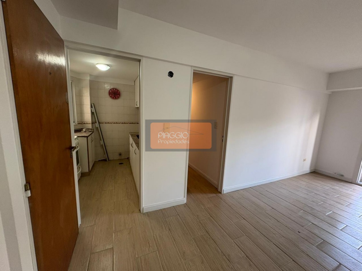 DEPARTAMENTO 3 AMBIENTES CON COCHERA Y BALCON EN ALQUILER