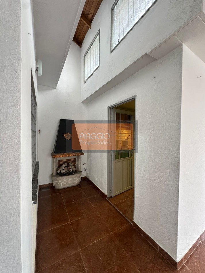 CASA 3 AMBIENTES CON TERRRENO EN VENTA EN MUNRO 