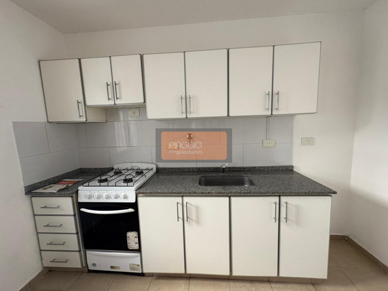 DEPARTAMENTO CON PATIO EN ALQUILER