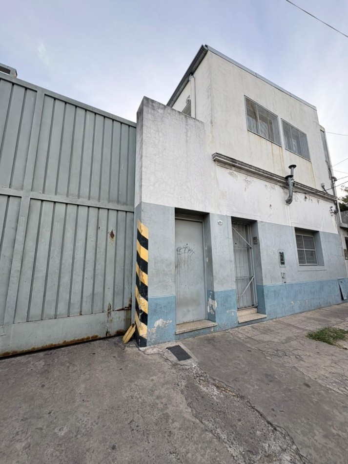 GALPON IMPORTANTE CON OFICINAS EN DOS PLANTAS 