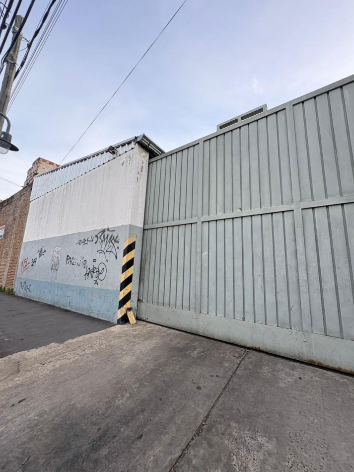 GALPON IMPORTANTE CON OFICINAS EN DOS PLANTAS 