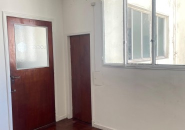 OFICINA A UNA CUADRA DEL CENTRO DE SAN MARTIN!! VENTA Y/O ALQUILER