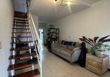 DEPARTAMENTO DE 3 AMB. EN VENTA EN BARRIO CANGURO
