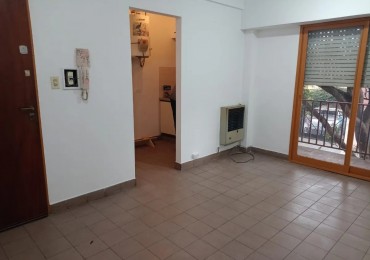 DEPARTAMENTO 2 AMBIENTES CON COCHERA CASEROS