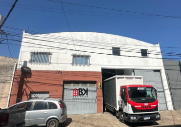 GALPON EN ALQUILER VICENTE LOPEZ 900M2
