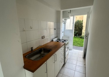 DEPARTAMENTO 2 AMBIENTES EN COMPLEJO CON COCHERA Y PATIO EN CARAPACHAY