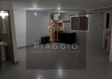 DEPARTAMENTO DOS AMBIENTES EN ALQUILER CON PATIO
