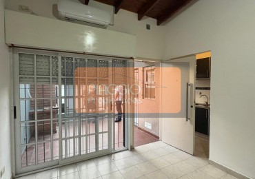 PH. 2 AMBIENTES CON PATIO Y PARRILLA EN ALQUILER